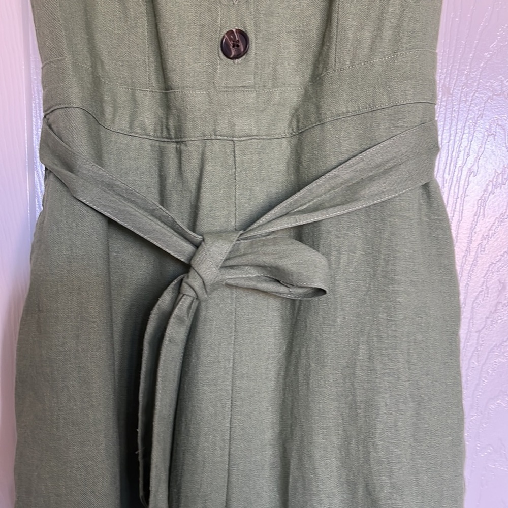 Linen Blend army green sleeveless V neck jumpsuit. - Picture 4 of 9